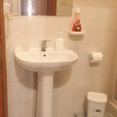 Interno 3 *